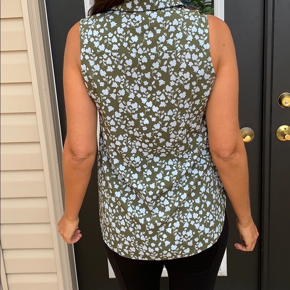 Green collard top - Picture 2 of 2